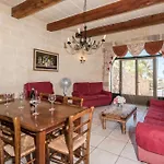 4 Bedroom Farmhouse With Private Pool & Views
